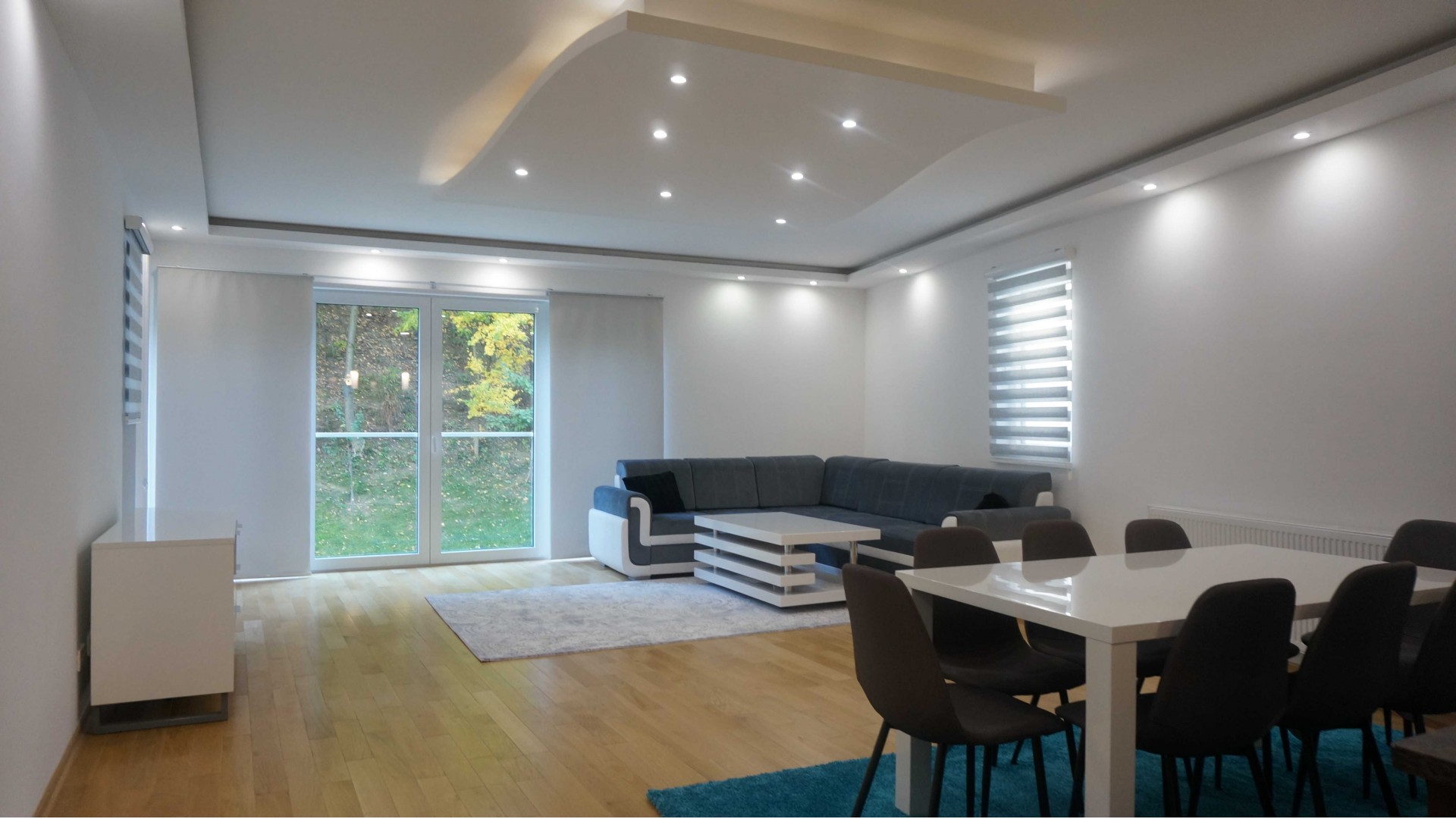 Luksuzan u centru sa garažom -130m2