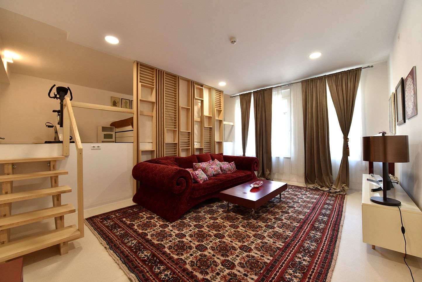 Trosoban sa garažom/ Novogradnja/ Mejtaš/ 110m2