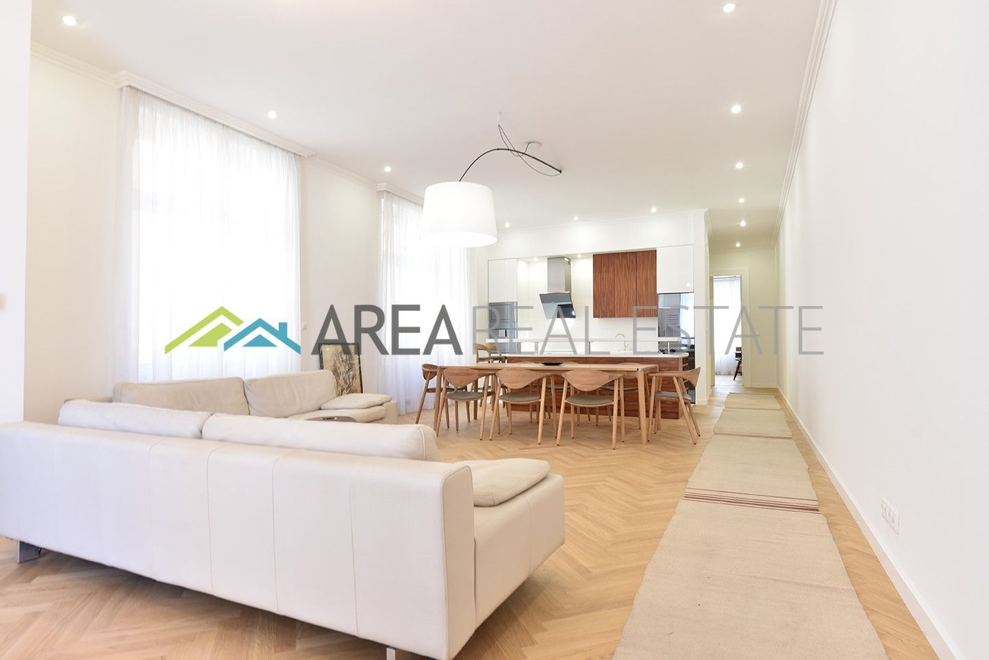 Luksuzan petosoban stan u srcu Sarajeva/ Centar/ 202m2