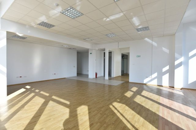 Kancelarijski prostor/ Novo Sarajevo/ Poslovna zgrada / 90-450 m2
