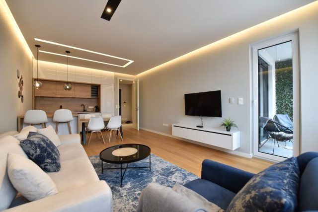 Dvosoban sa garažom/ Novogradnja/ Centar/ 56 m2
