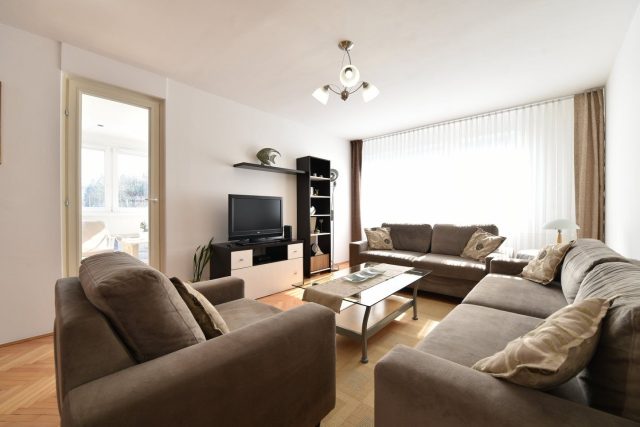 Trosoban/ Kovacici/ Centar/ 74m2